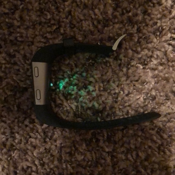 FitBit Surge - Picture 2 of 2